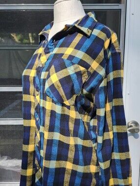Men's Blue & Yellow Plaid Casual Button-Down Shirt
